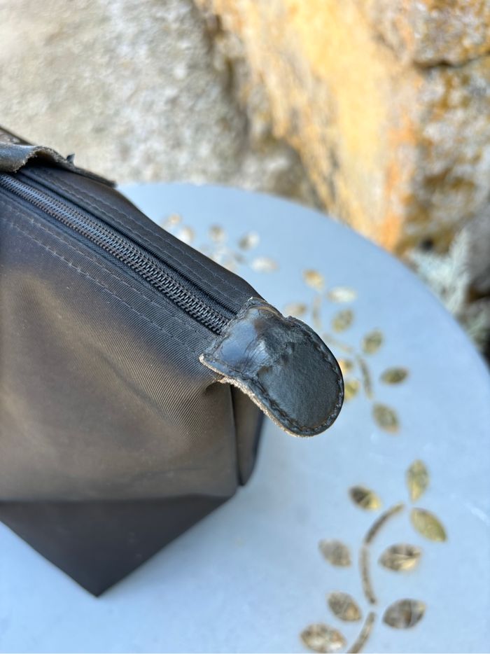 Longchamp Le Pliage M noir – porté main – cuir verni noir – authentique - photo numéro 7
