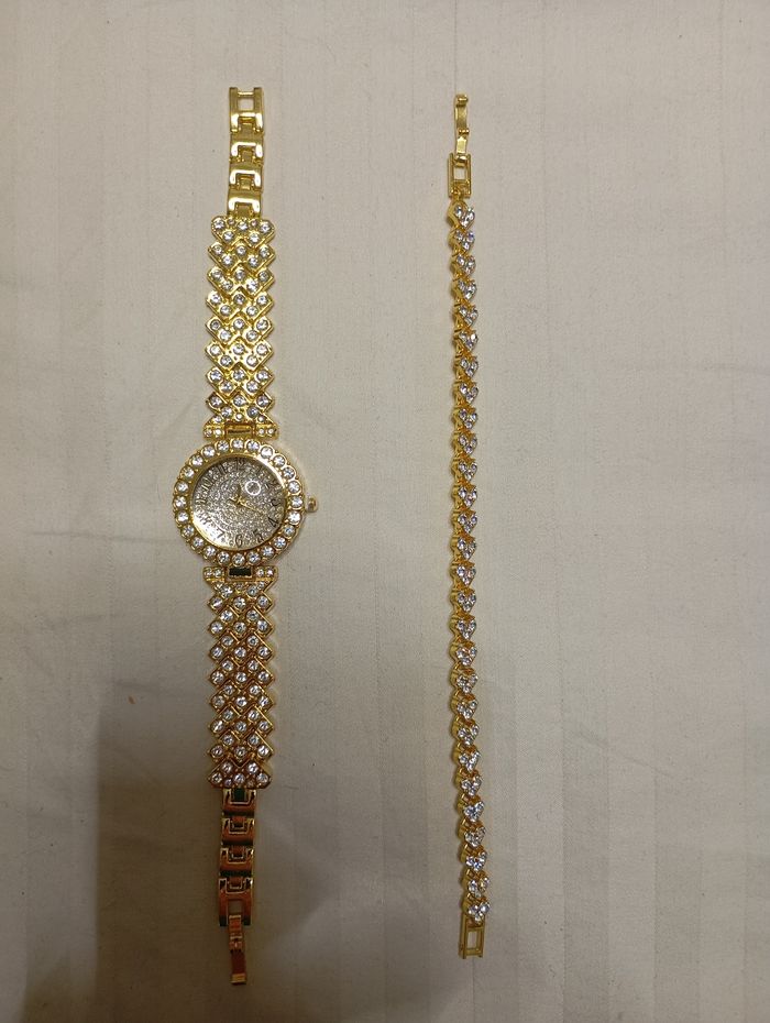 Montre et bracelet femme neuve en acier