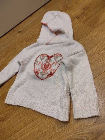 Pull laine à capuche
