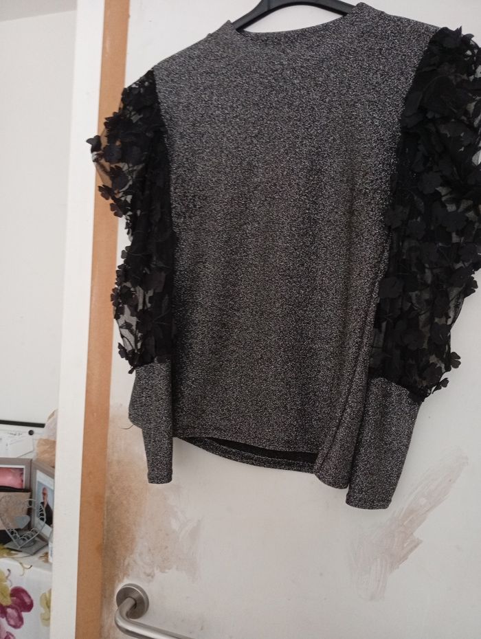 Pantalons et robe et un pulls - photo numéro 10