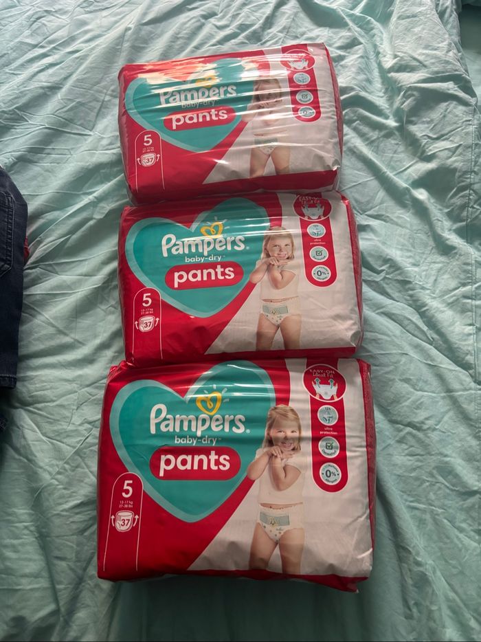 Lot couches pants Pampers taille 5