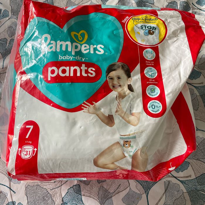 Couches Pampers pants