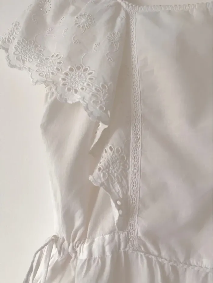 Magnifique haut blanc brodé / ajouré Pepe Jeans taille M avec liens à nouer - photo numéro 10