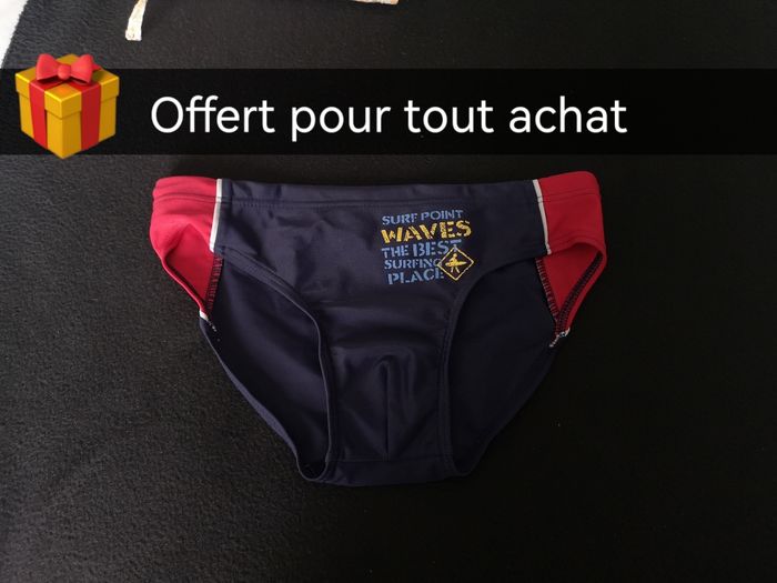 Maillot de bain taille 10_12 ans bleu marine, marque gémo prix 1 €