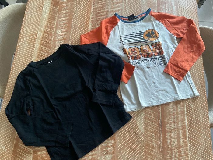 Lot t shirts