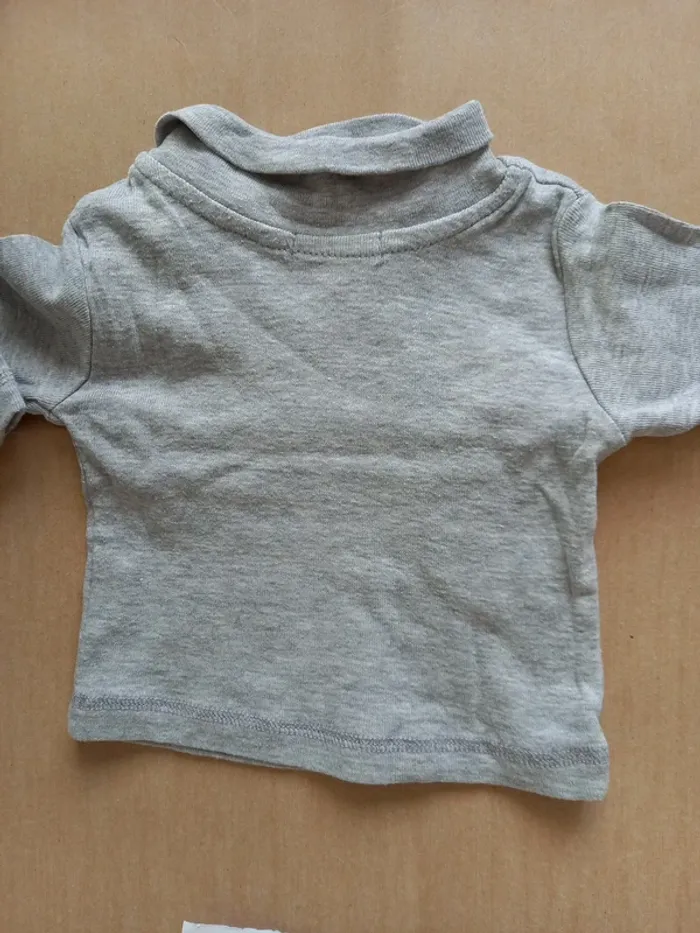 Lot 2 T-shirts ML (col roulé) 3 mois - photo numéro 7