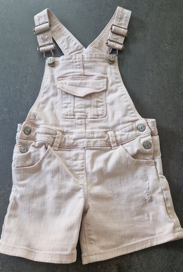 1 pantalon 1 salopette short 2 haut beige 4 ans - photo numéro 2