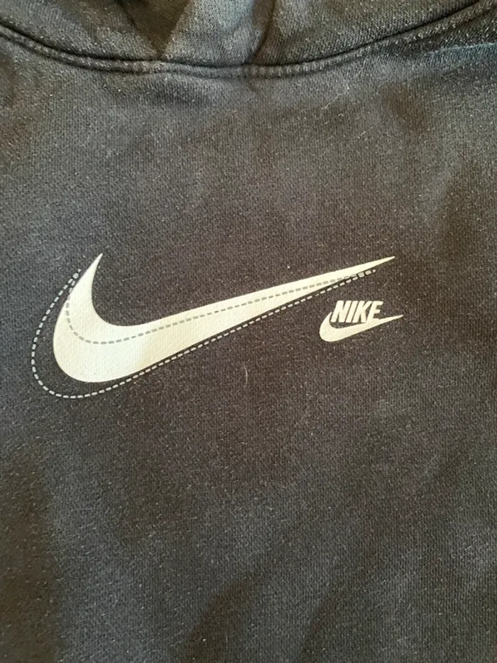 Sweat à capuche Nike noir logo Swoosh Taille S Excellent état - photo numéro 3