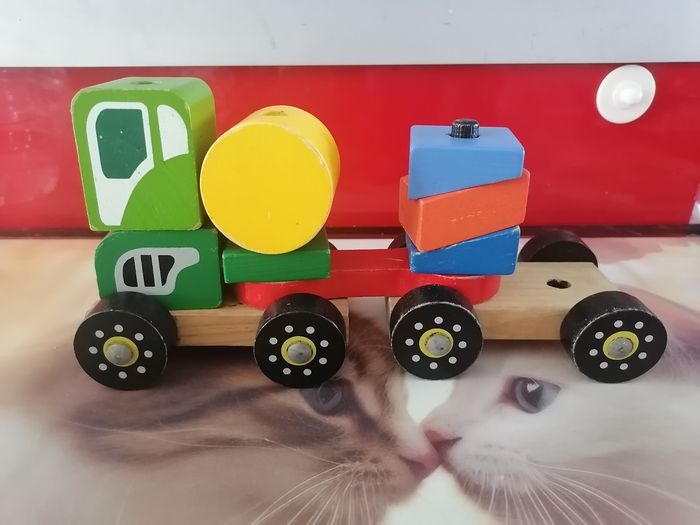 Train en bois. - photo numéro 3