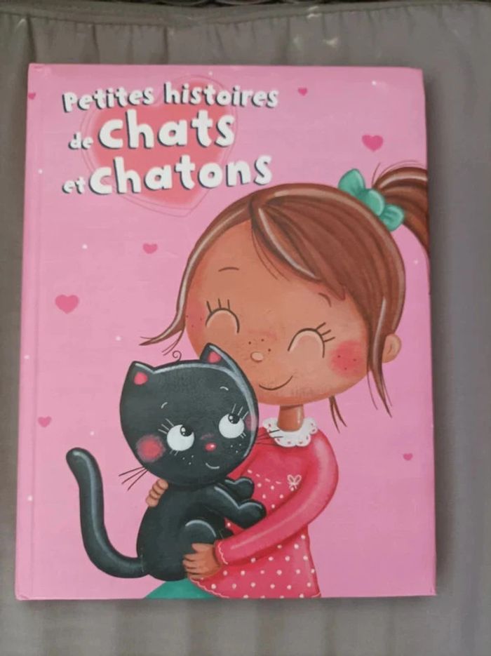 Livre d'histoires de chats et chatons
