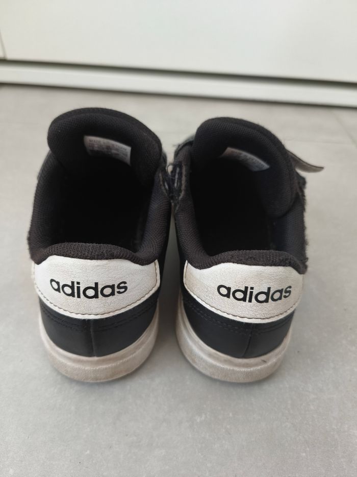 Basket adidas taille 32 - photo numéro 4