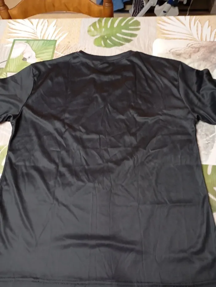 Tee shirt Queen taille XL - photo numéro 3