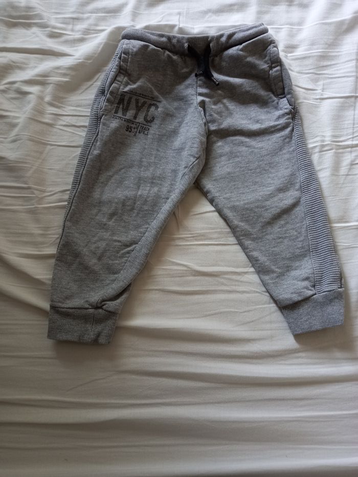 Jogging garçon gris  2 ans