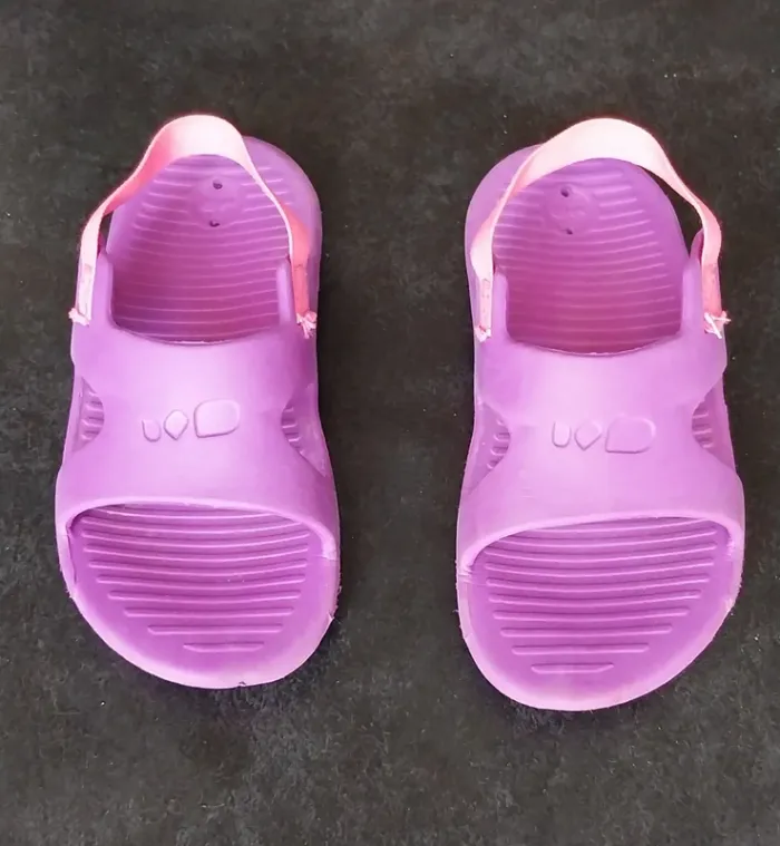 Claquettes piscine