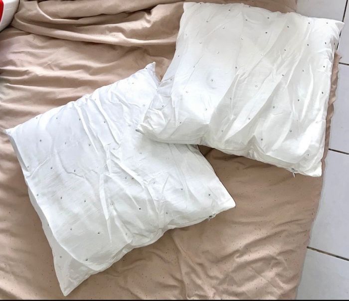Lot de 2 coussins blanc nacré et strass - photo numéro 2