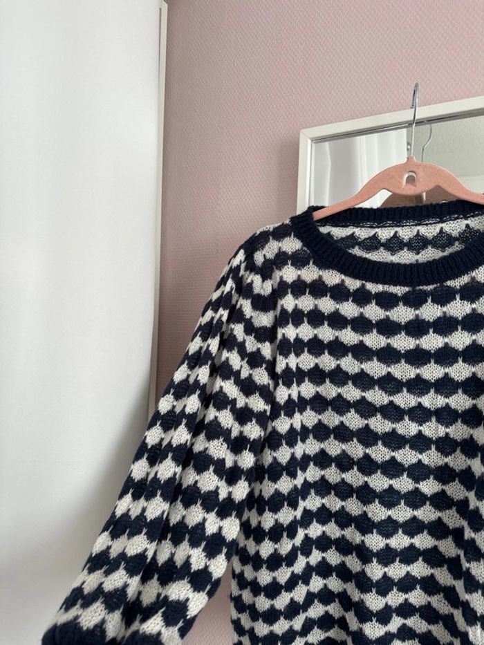 Pull blanc et bleu - photo numéro 2