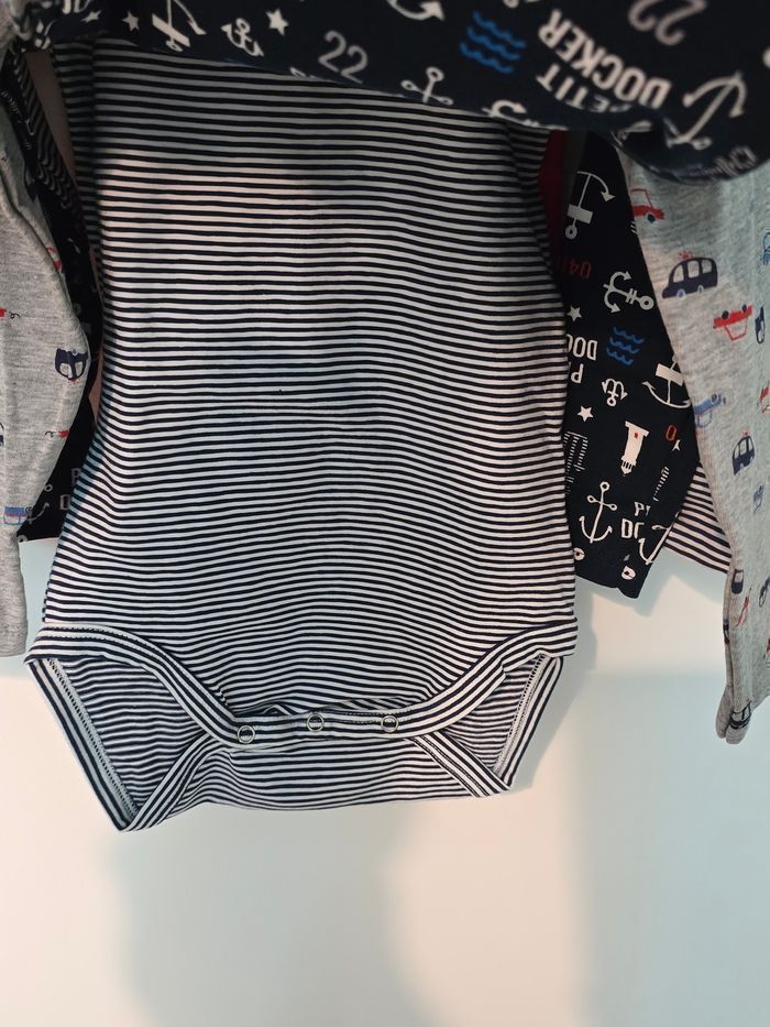 Neufs (non portés) 🏷🤩💙 bodies ML 24 mois garçon (ferme)💙💙💥💥 - photo numéro 5