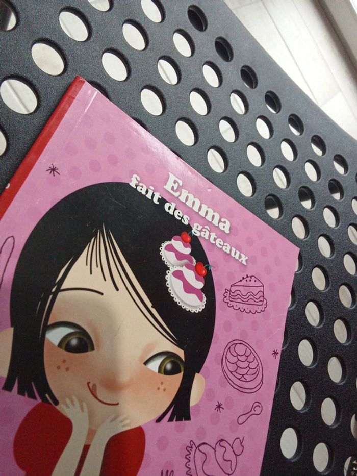 Livre, Emma fait des gâteaux - photo numéro 2