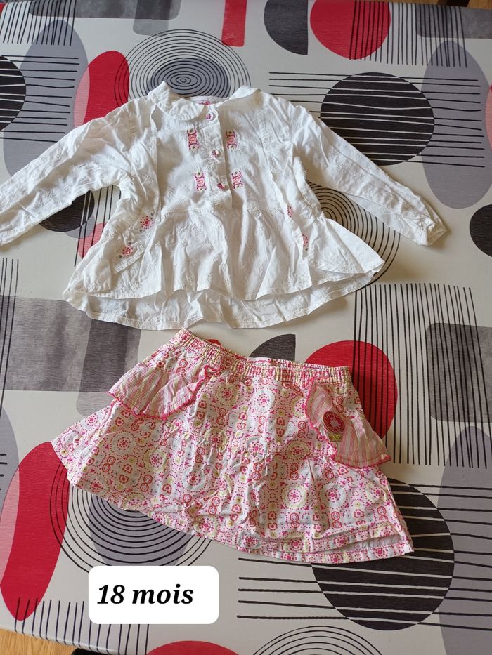 Tenue ensemble chemisier et jupe culotte taille 18 mois