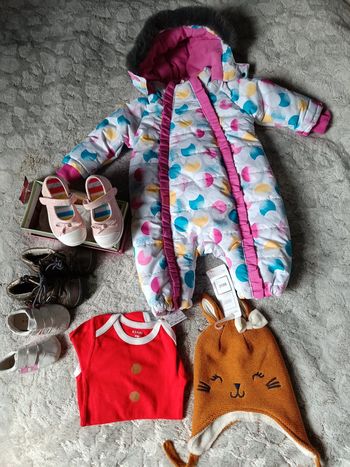 Lot vêtements chaussures bonnet neuf