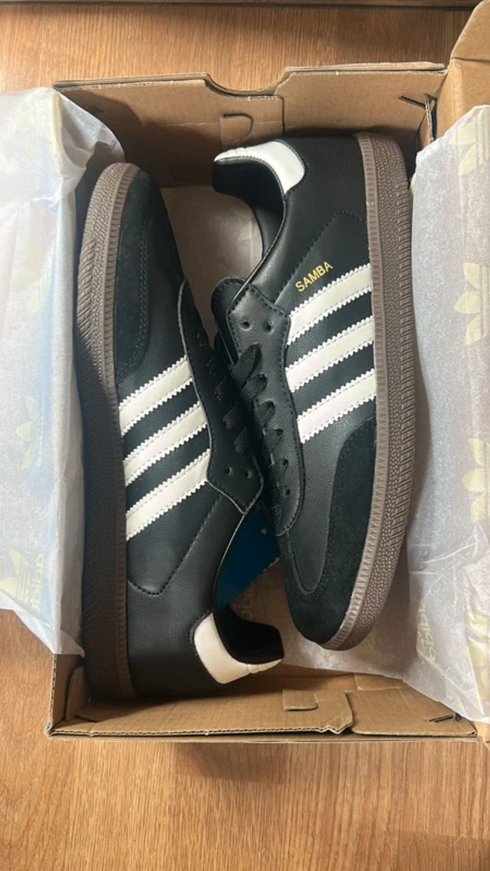 Baskets Adidas - photo numéro 3