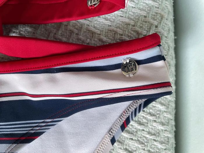 Bikini Tommy Hilfiger. - photo numéro 2