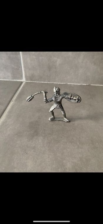 Figurine soldat guerrier