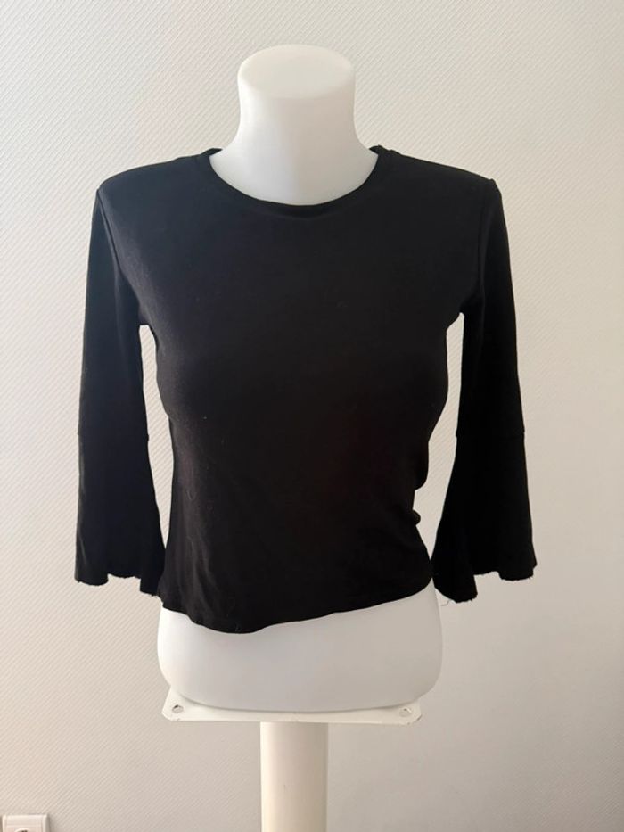 T-shirt manche 3/4 noir en très bon état taille M Bershka