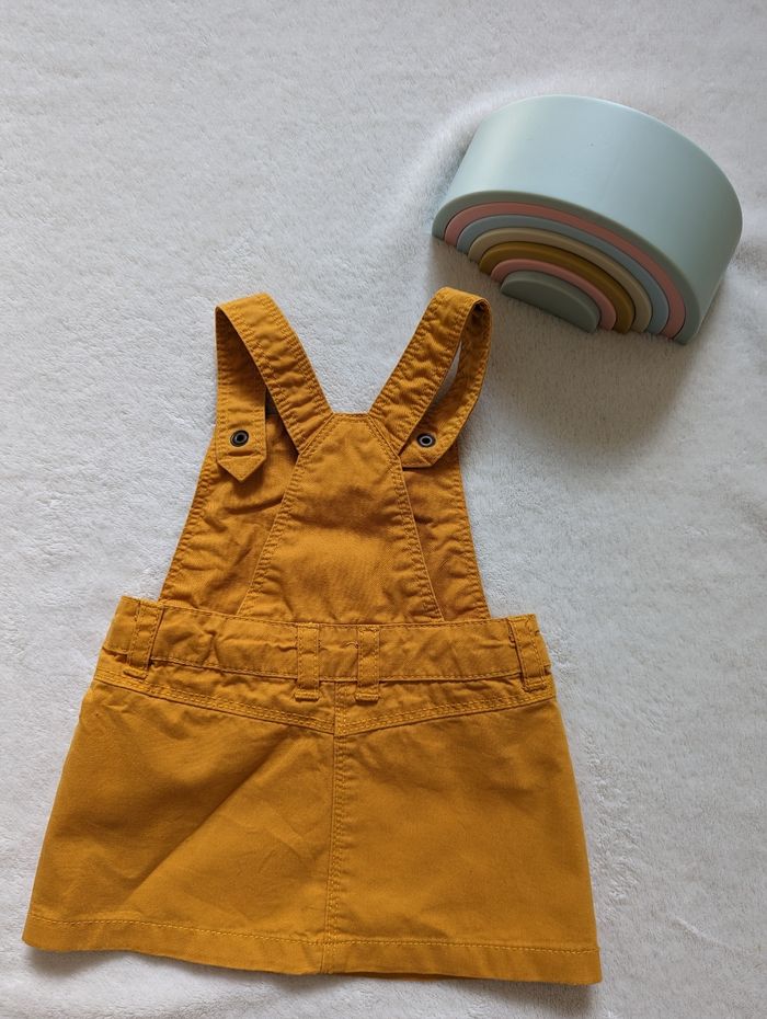 Robe jaune moutarde chat - photo numéro 4