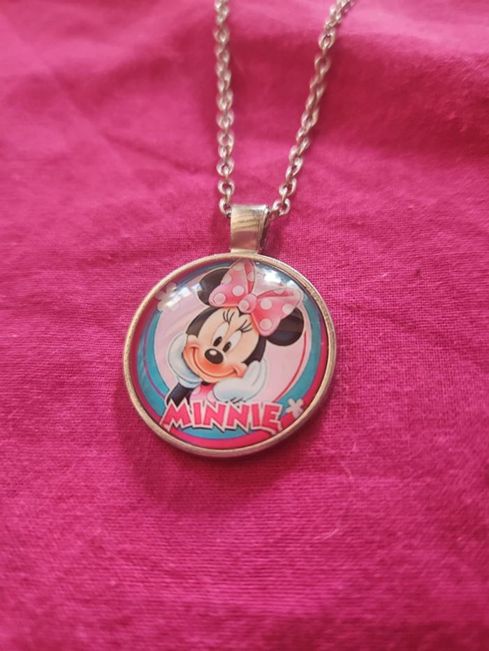 Collier minnie pas de vinted go