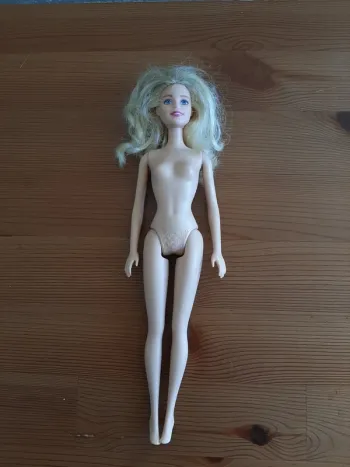 Barbie 2010 Mattel