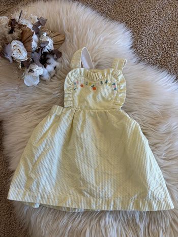 Robe jaune pale sergent major taille 24 mois en très bon état 