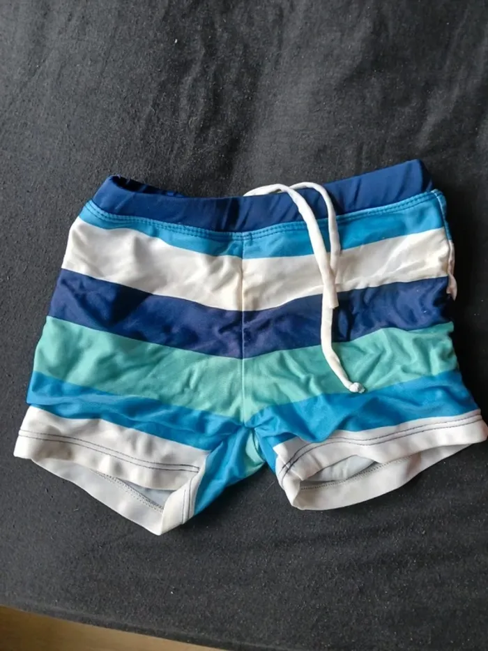 Maillot de bain bleu et blanc 3 ans