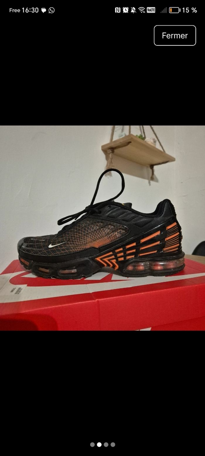 Nike air max plus 3 noir et orange - photo numéro 2