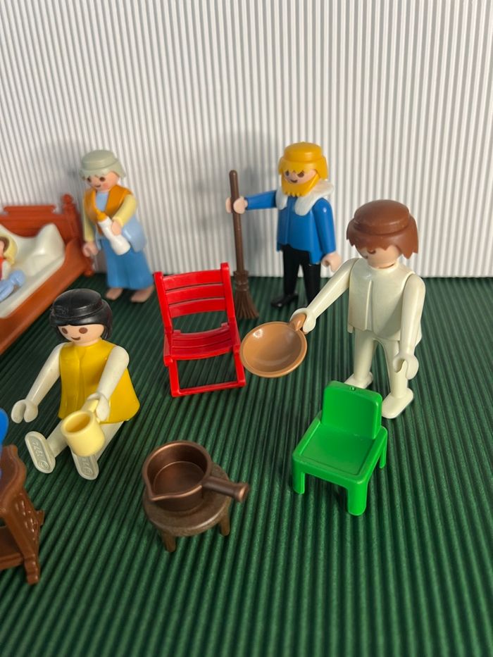 Lot de Playmobil + accessoires - photo numéro 3
