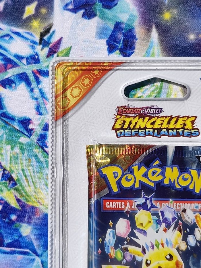 Booster étincelles déferlantes ev08 Pikachu - photo numéro 3