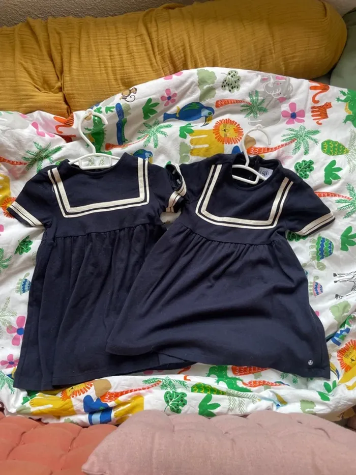 2 robes petit bateau