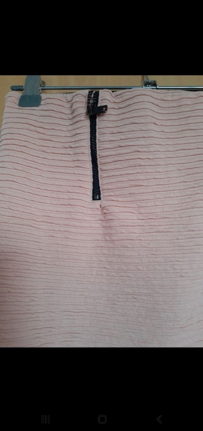 Jolie minni jupe moulante été bershka t xs rose - photo numéro 2