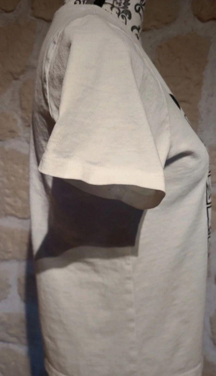 Tee-shirt manche courte  one pièce  taille 2xs - photo numéro 3