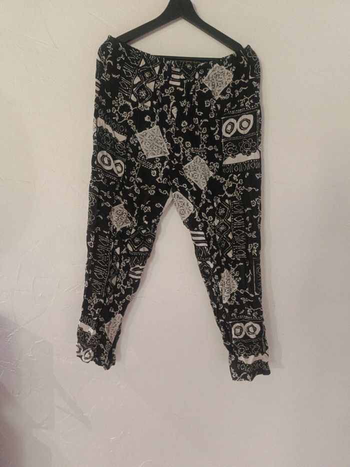 Pantalon style sarouel T38 en très bon état - photo numéro 2