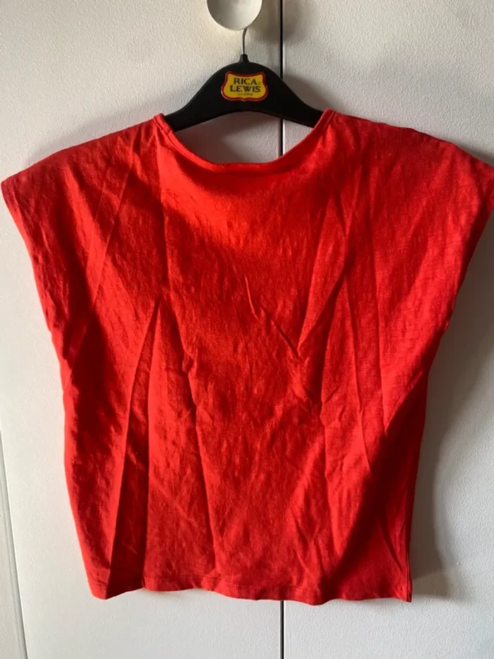 T-shirt sans manches - photo numéro 4