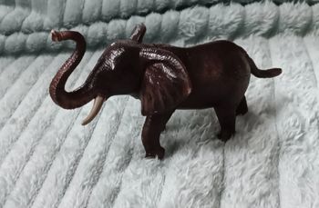 Figurine éléphant 15cm