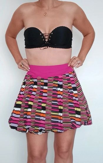 Jupe courte boule multicolore taille 36