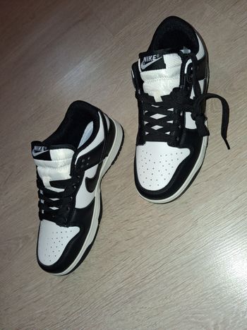 Nike Dunk Low Panda Taille 38.5