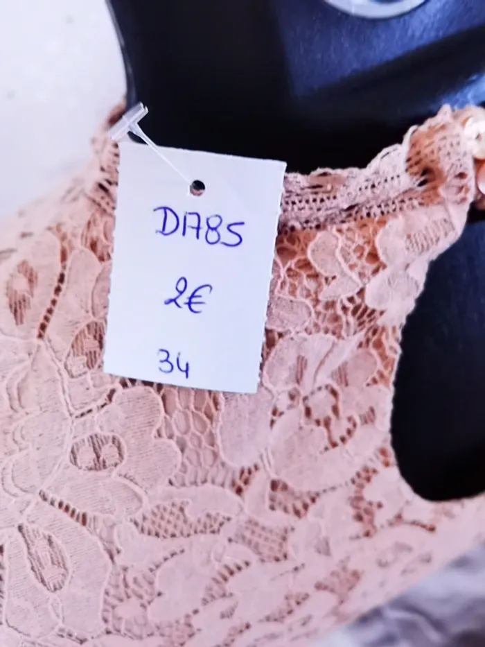 D1785 - haut femme taille 34 - photo numéro 3