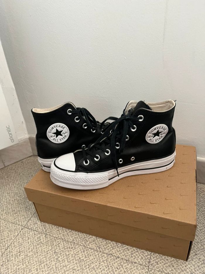 Converse En Cuir Pour Femme Taille (38)