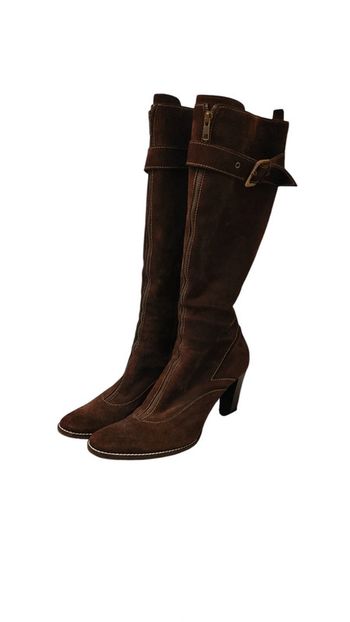 Bottes haute d'hiver intégralement fourré en laine daim marron talon carré bloc