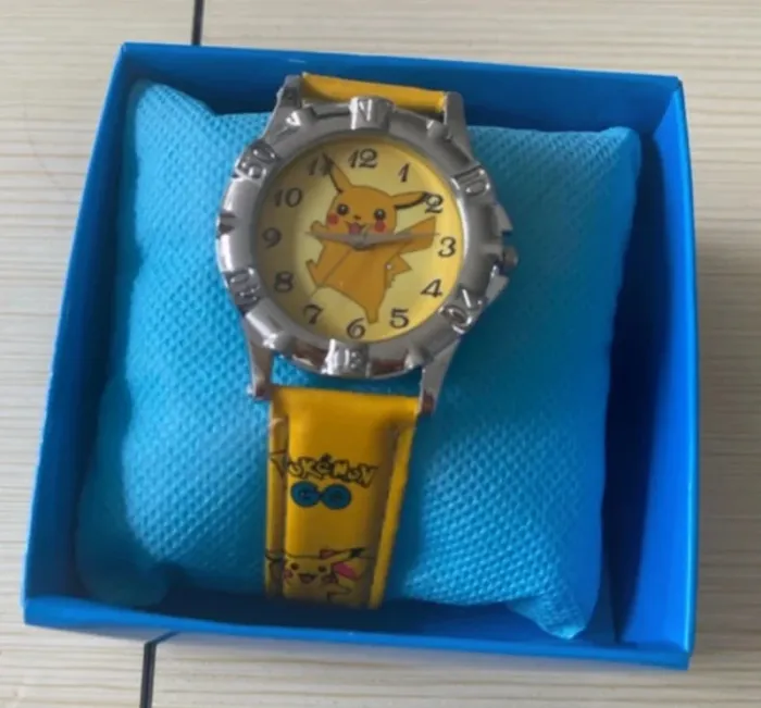 Très belle montre neuf Pokémon pikachu - photo numéro 2