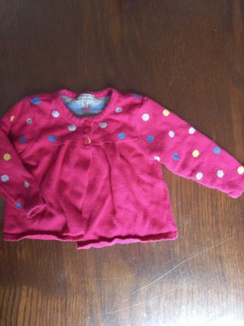 Gilet  fuschia à pois grain de blé 3mois