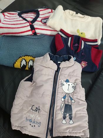 Lot pull gilet 1 an